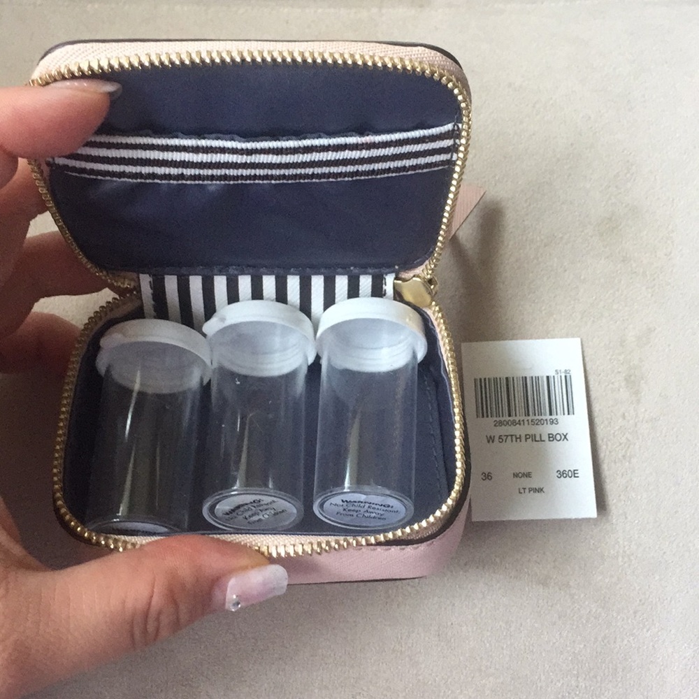Henri Bendel West 57th Pill Box - Picture 4 of 8